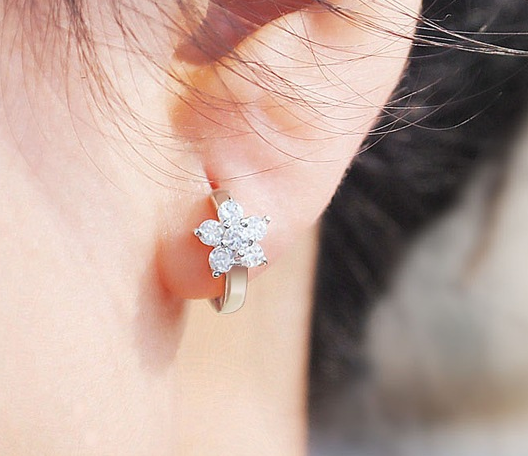 Cute Snowflake Ear Cuffs and Earrings