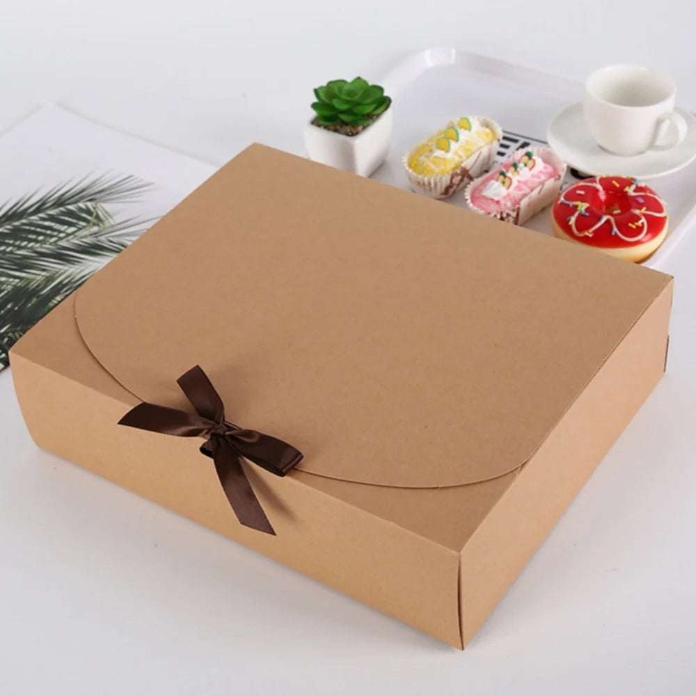10pcs Square Flap Kraft Cardboard Wedding Party Candy Pastry Gift Paper Box Bow Knot Macaron Folding Exquisite Storage Box