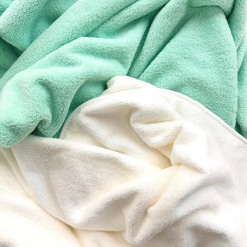 0-3Y Baby Shower Unisex Baby Bathrobe Flannel Cloak Cartoon Boy Girl Ultra-Soft Hooded Spa Robe Bath Towel Newborn Cover-Up